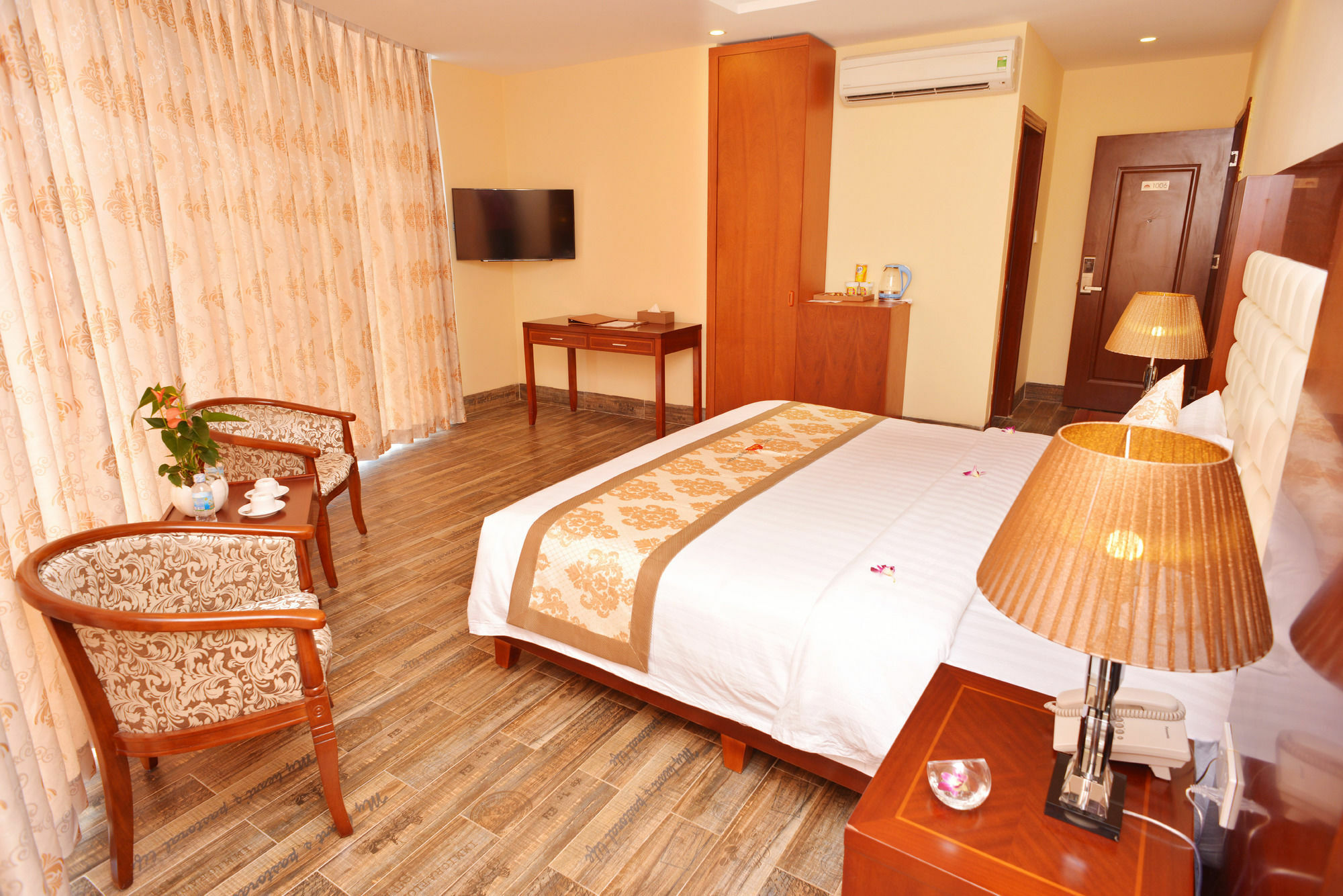 Nhat Minh And Hotel 4*